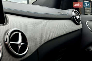 Хэтчбек Mercedes-Benz B-Class 2016 в 