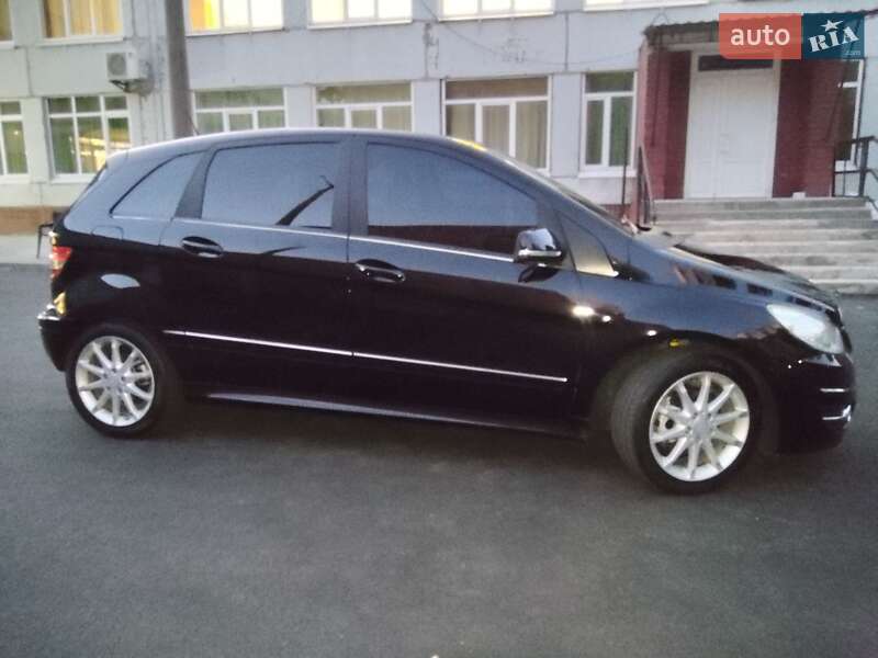 Хэтчбек Mercedes-Benz B-Class 2010 в Днепре