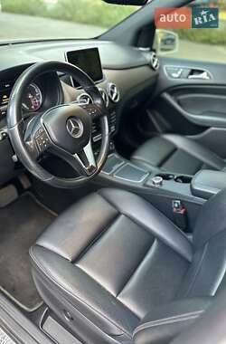 Хэтчбек Mercedes-Benz B-Class 2016 в 