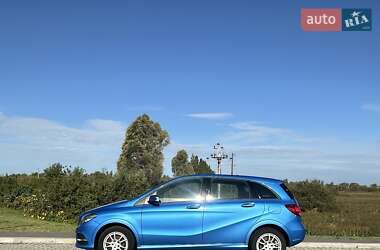 Хэтчбек Mercedes-Benz B-Class 2016 в 