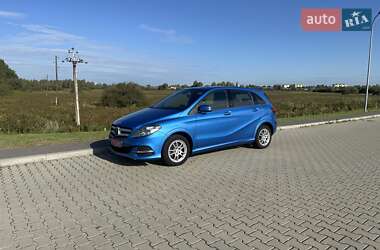 Хэтчбек Mercedes-Benz B-Class 2016 в 