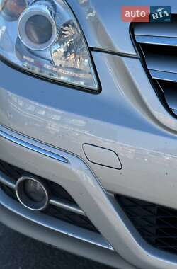 Хэтчбек Mercedes-Benz B-Class 2010 в 