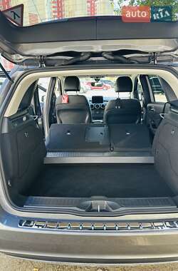 Хэтчбек Mercedes-Benz B-Class 2016 в 