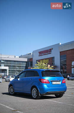 Хэтчбек Mercedes-Benz B-Class 2015 в 