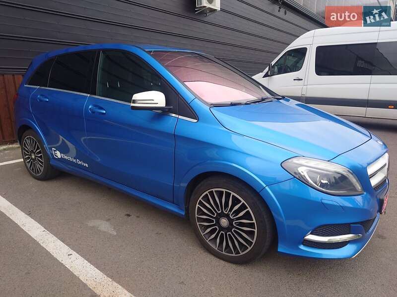 Хэтчбек Mercedes-Benz B-Class 2015 в Луцке