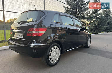 Хэтчбек Mercedes-Benz B-Class 2009 в 
