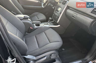 Хэтчбек Mercedes-Benz B-Class 2009 в 