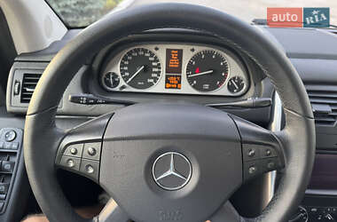 Хэтчбек Mercedes-Benz B-Class 2009 в 