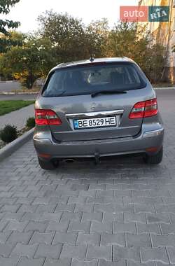 Хэтчбек Mercedes-Benz B-Class 2010 в 