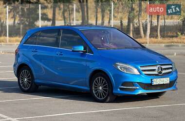 Хэтчбек Mercedes-Benz B-Class 2015 в 