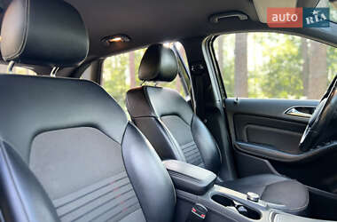 Хэтчбек Mercedes-Benz B-Class 2015 в 