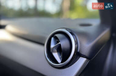 Хэтчбек Mercedes-Benz B-Class 2015 в 