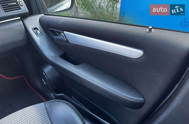Хэтчбек Mercedes-Benz B-Class 2005 в 