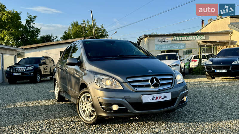 Mercedes-Benz B-Class 2011
