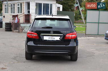 Хэтчбек Mercedes-Benz B-Class 2015 в 