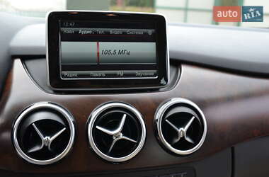 Хэтчбек Mercedes-Benz B-Class 2015 в 