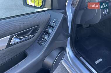 Хэтчбек Mercedes-Benz B-Class 2010 в 