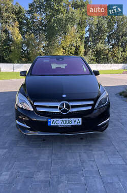 Хэтчбек Mercedes-Benz B-Class 2015 в 