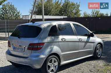Хэтчбек Mercedes-Benz B-Class 2010 в 