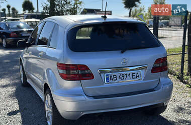 Хэтчбек Mercedes-Benz B-Class 2010 в 