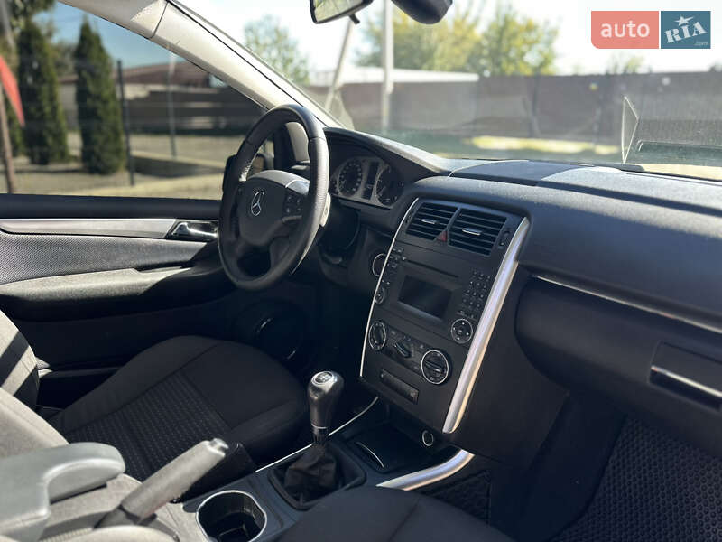 Хэтчбек Mercedes-Benz B-Class 2010 в Виннице фото 44 Хэтчбек Mercedes-Benz B-Class 2010 в Виннице