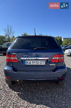 Хэтчбек Mercedes-Benz B-Class 2010 в 