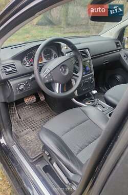 Хэтчбек Mercedes-Benz B-Class 2009 в 