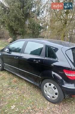 Хэтчбек Mercedes-Benz B-Class 2009 в 