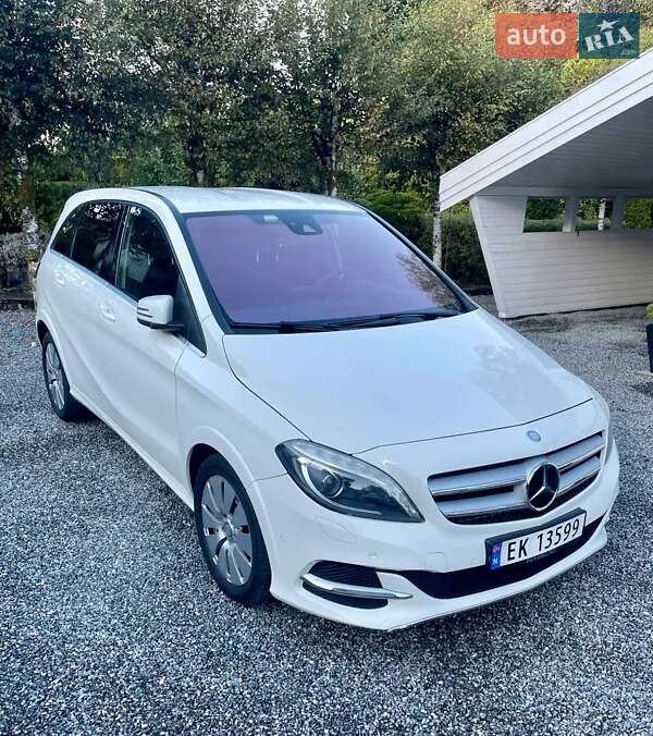 Хэтчбек Mercedes-Benz B-Class 2014 в Львове