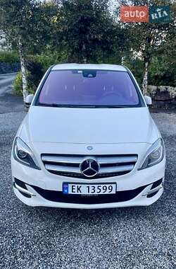 Хэтчбек Mercedes-Benz B-Class 2014 в 
