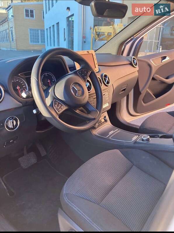 Хэтчбек Mercedes-Benz B-Class 2014 в Львове