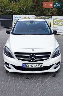 Хэтчбек Mercedes-Benz B-Class 2015 в 