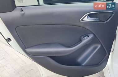 Хэтчбек Mercedes-Benz B-Class 2015 в 