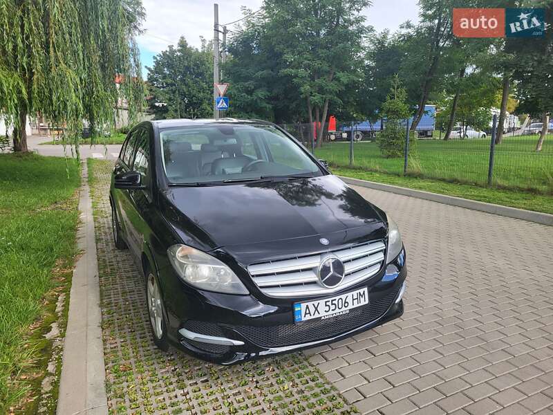 Хэтчбек Mercedes-Benz B-Class 2014 в Львове
