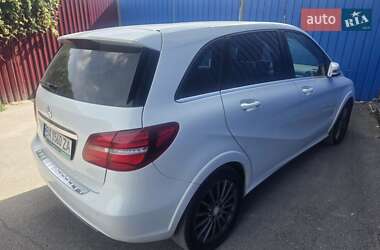 Хэтчбек Mercedes-Benz B-Class 2015 в 