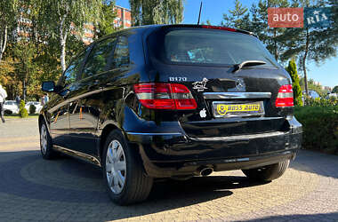 Хэтчбек Mercedes-Benz B-Class 2009 в 