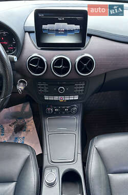 Хэтчбек Mercedes-Benz B-Class 2015 в 