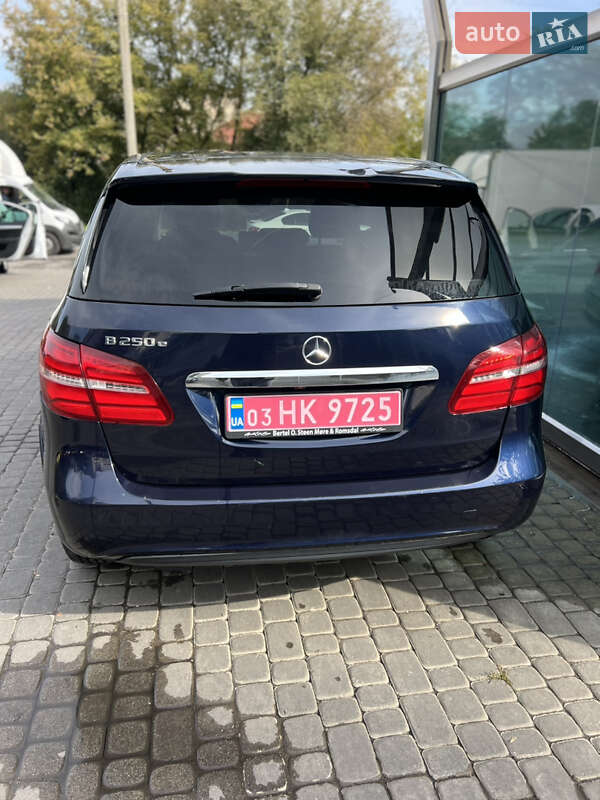 Хэтчбек Mercedes-Benz B-Class 2017 в Львове