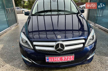 Хэтчбек Mercedes-Benz B-Class 2017 в 