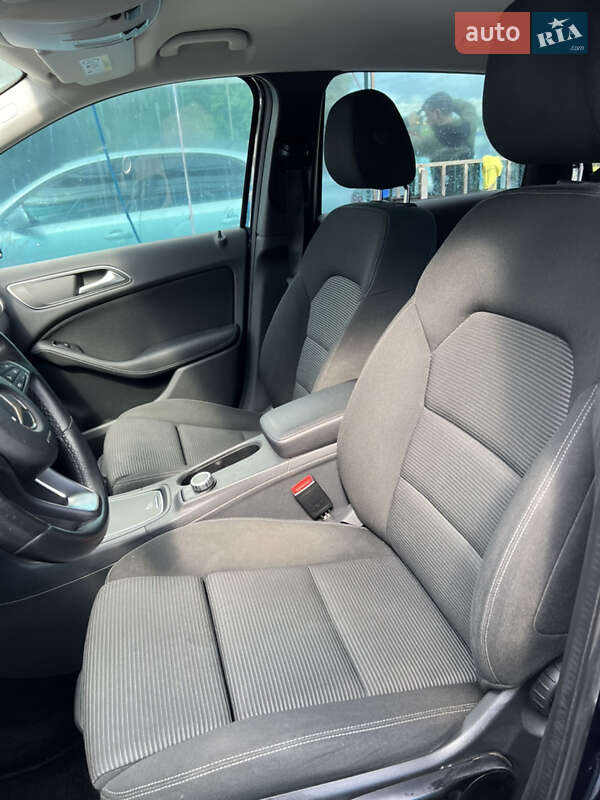 Хэтчбек Mercedes-Benz B-Class 2017 в Львове