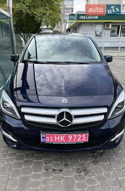 Хэтчбек Mercedes-Benz B-Class 2017 в 