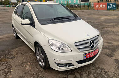 Хэтчбек Mercedes-Benz B-Class 2010 в 