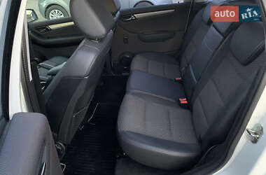 Хэтчбек Mercedes-Benz B-Class 2010 в 