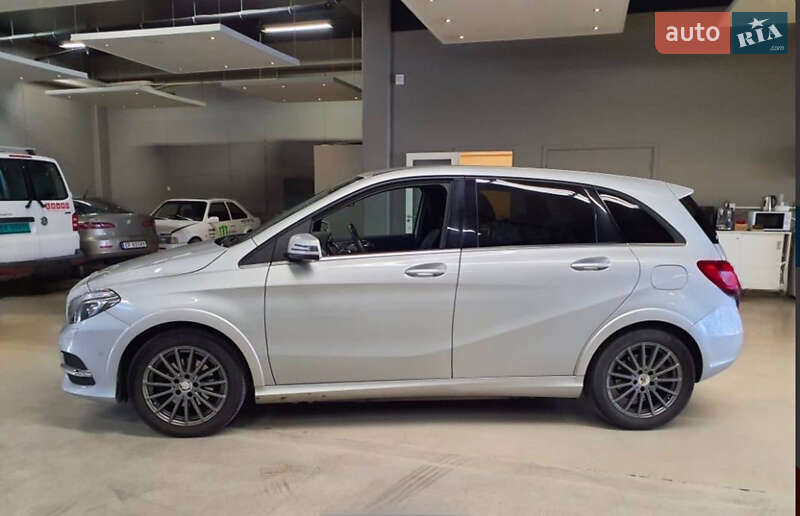 Хетчбек Mercedes-Benz B-Class 2016 в Львові фото 29 Хетчбек Mercedes-Benz B-Class 2016 в Львові