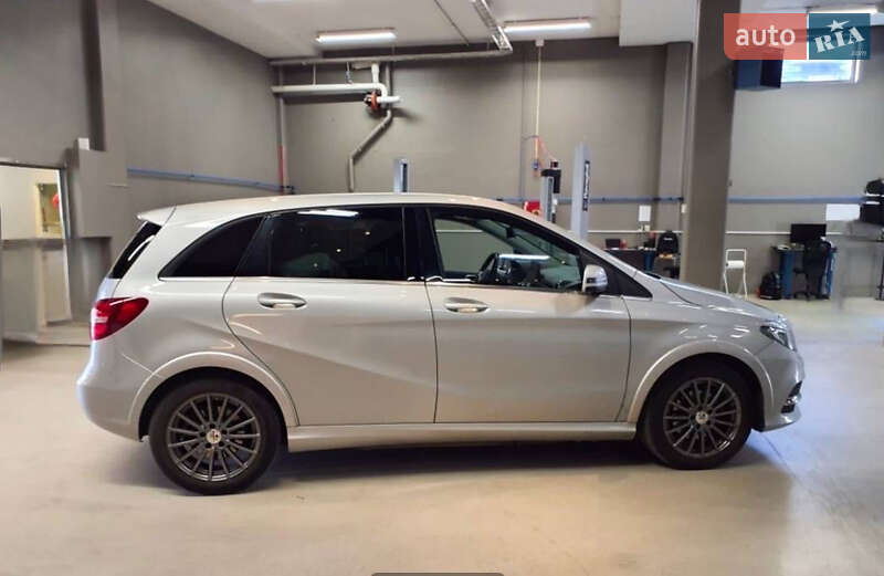 Хетчбек Mercedes-Benz B-Class 2016 в Львові фото 32 Хетчбек Mercedes-Benz B-Class 2016 в Львові