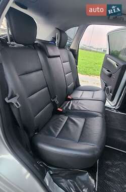 Хэтчбек Mercedes-Benz B-Class 2011 в 
