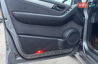 Хэтчбек Mercedes-Benz B-Class 2009 в 