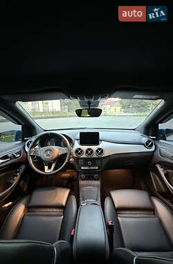 Хэтчбек Mercedes-Benz B-Class 2015 в 
