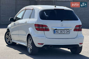 Хэтчбек Mercedes-Benz B-Class 2011 в 