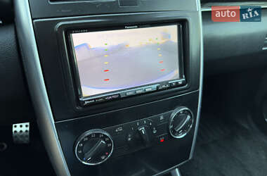 Хэтчбек Mercedes-Benz B-Class 2011 в 